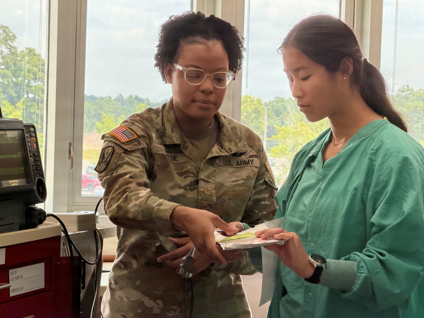 A nurse teaches emergency equipment and crash cart procedures during the LDRP Skills Fair.