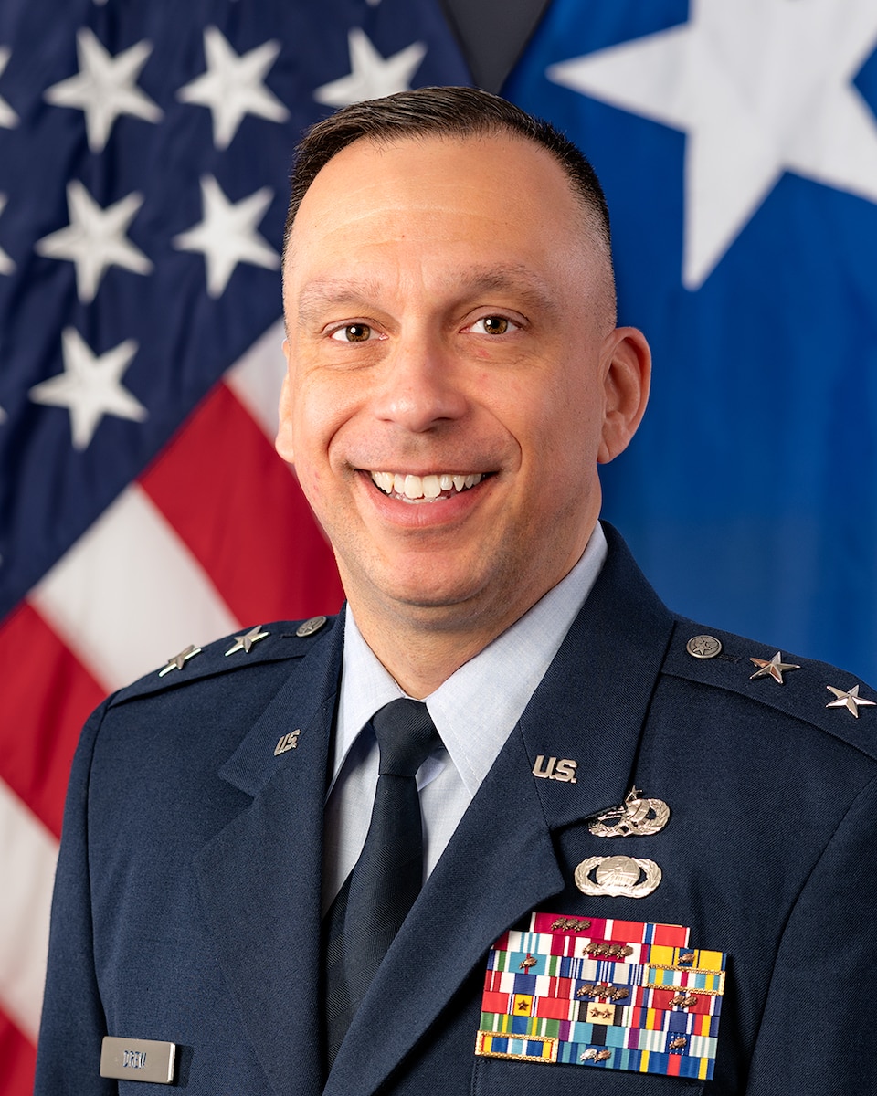 Maj. Gen. Lyle K. Drew Official Photo