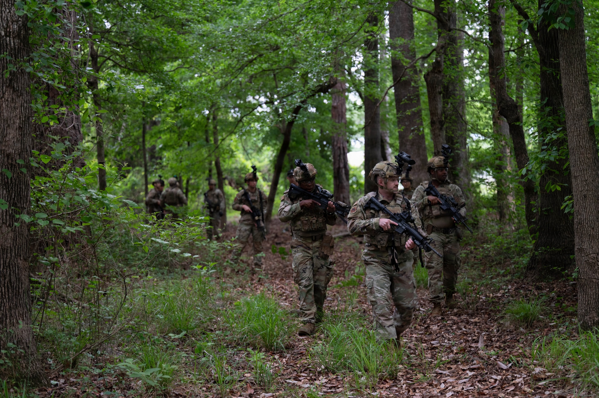 Airmen conduct near-ambush reaction training.