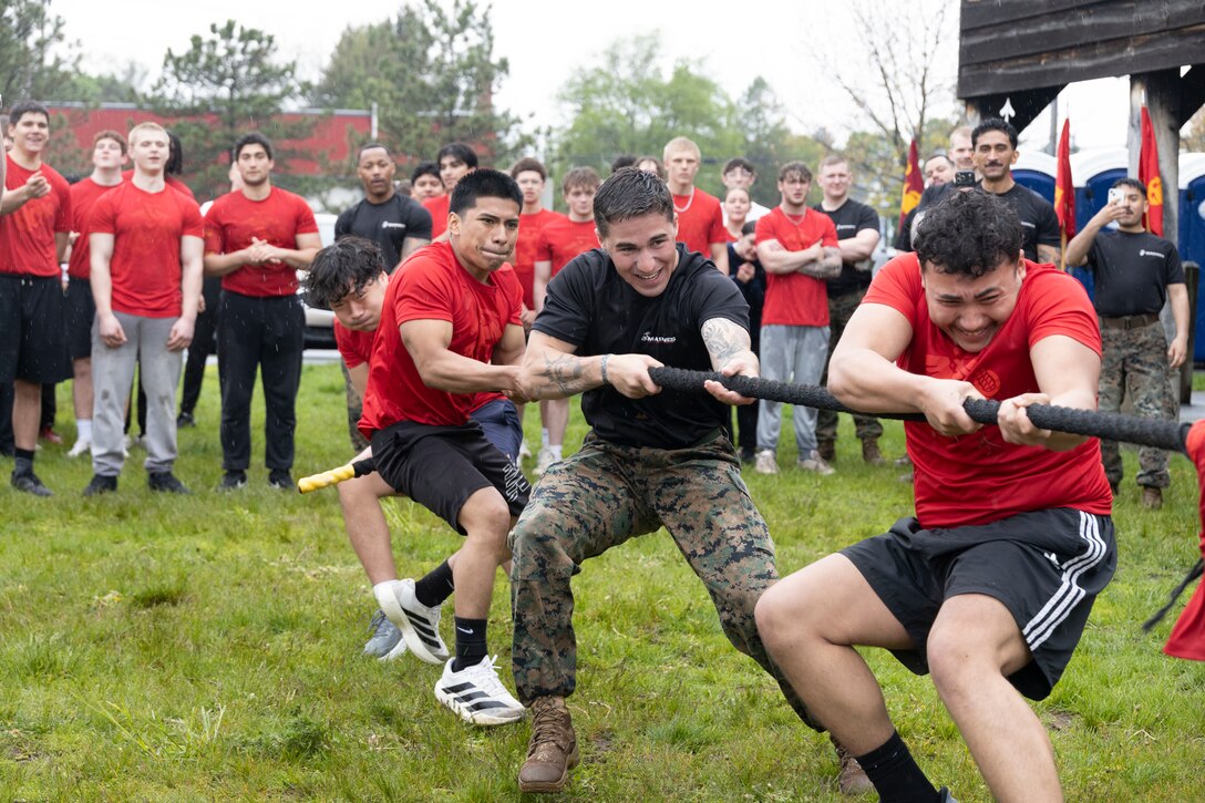 U.S. Marines and Poolees with Recruiting Station Albany participate a tug-of-war tournament during RS Albany's Annual Pool Function, May 9, 2026.