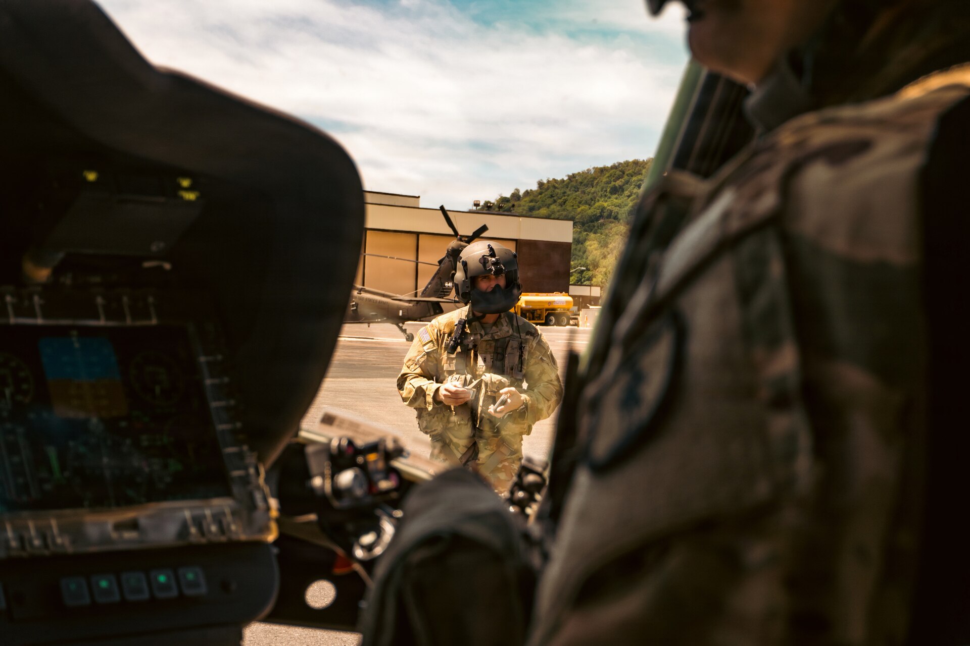 Students attending the Eastern Army National Guard Aviation Training Site prepare an aircraft for take-off at Fort Indiantown Gap, Pennsylvania, May 12, 2026. EAATS trains over 1,500 service members annually from all 54 states and territories, the active-duty Army and Army Reserve as well as international military students. (U.S. Army National Guard photo by Sgt. Kayden Bedwell)