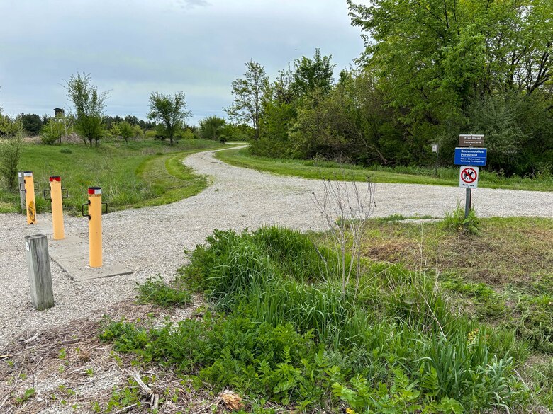 Fork in walking trail.