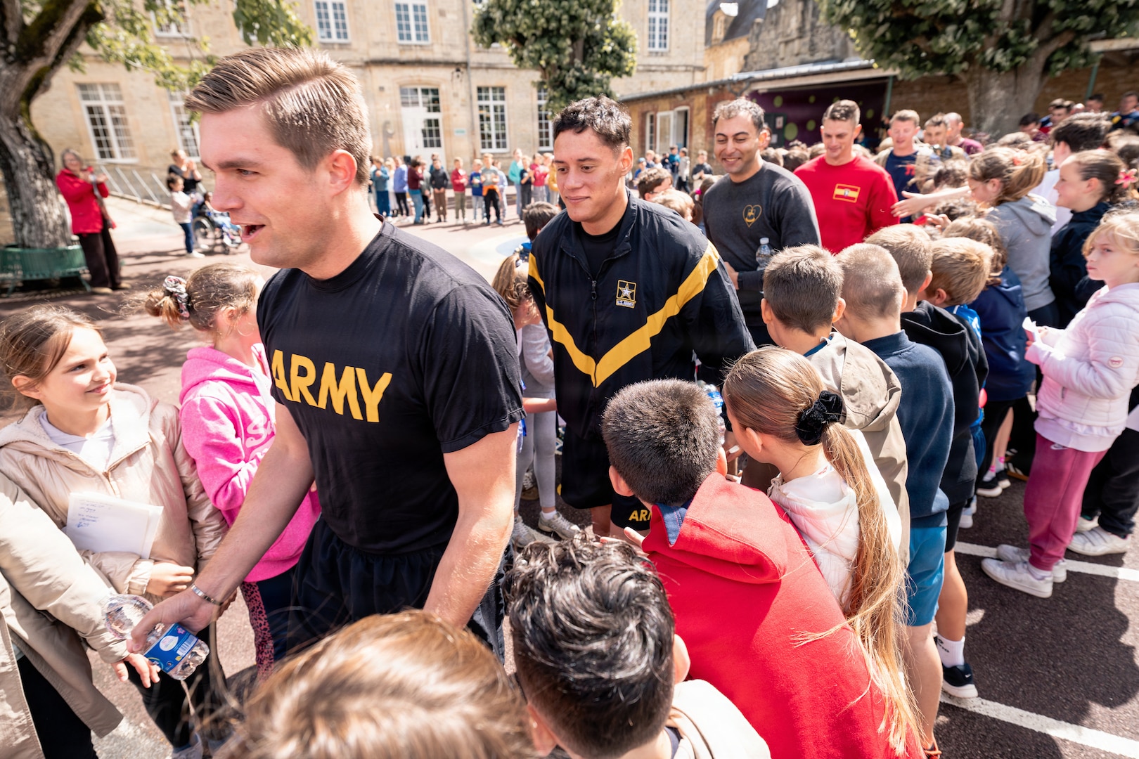 Soldiers assigned to the 101st Airborne Division (Air Assault) visited Notre Dame Primary School in Carentan, France, on June 2, 2026, and met with approximately 60 students as part of an annual outreach effort connecting young people with U.S. service members.

The students, ages 9 and 10 and in fourth and fifth grades, enthusiastically welcomed the Screaming Eagles. 
Sarah Passquier, City of Carentan director of culture and events, said the annual visit helps keep history alive for younger generations.

(U.S. Army photo by Capt. Jennifer French)