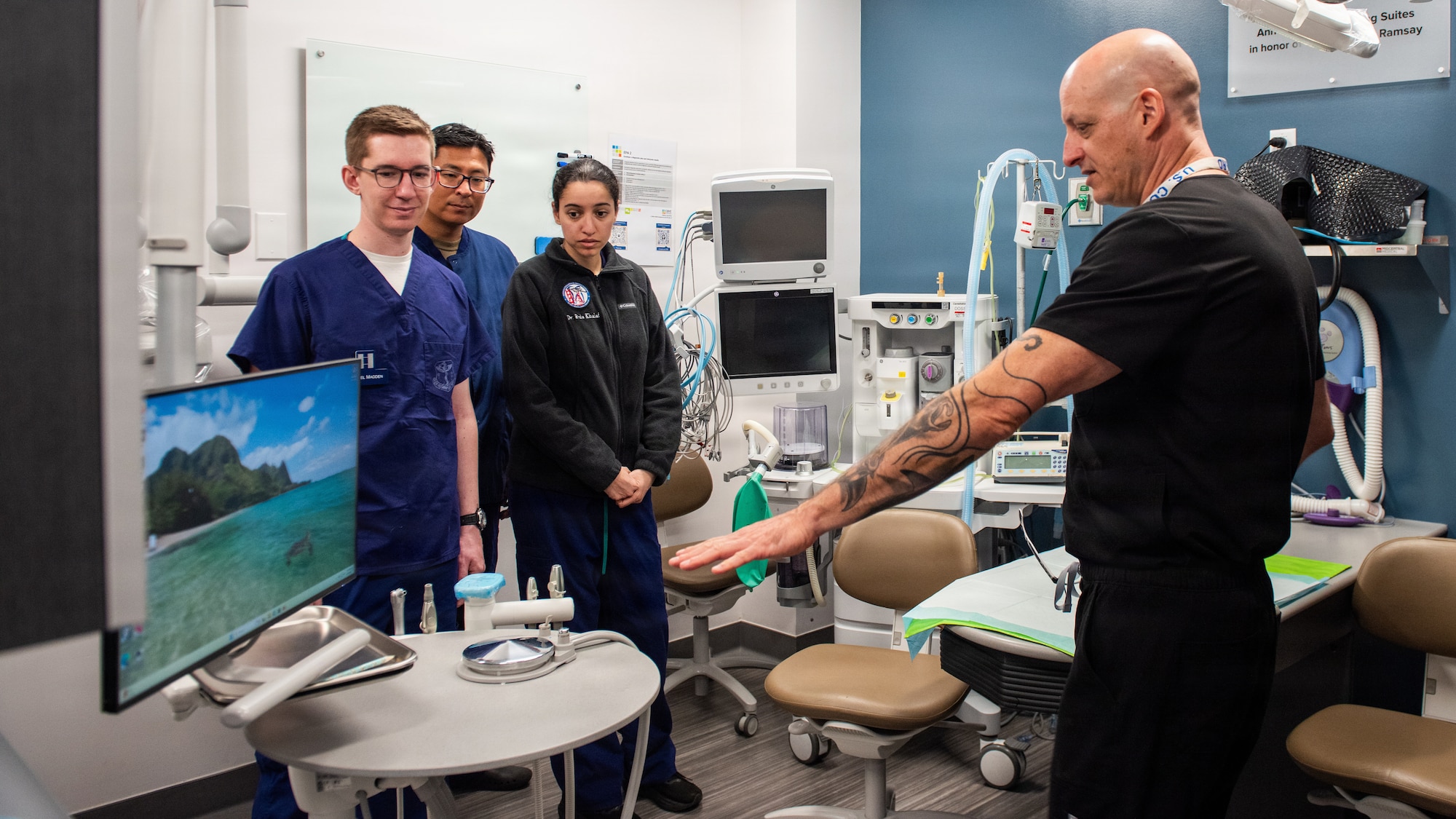 Airmen tour university dental facility