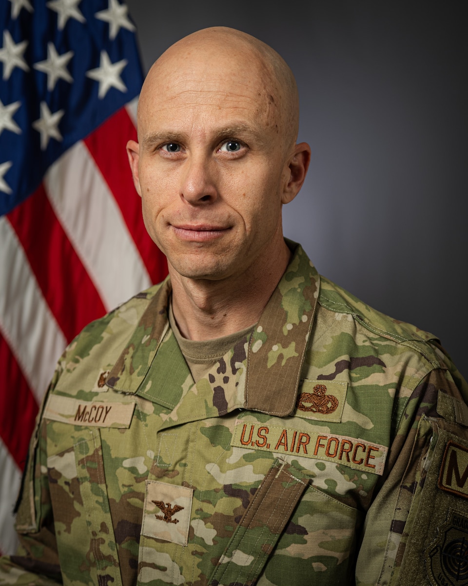 Official Photo of U.S. Air Force Col. Daryl L. McCoy