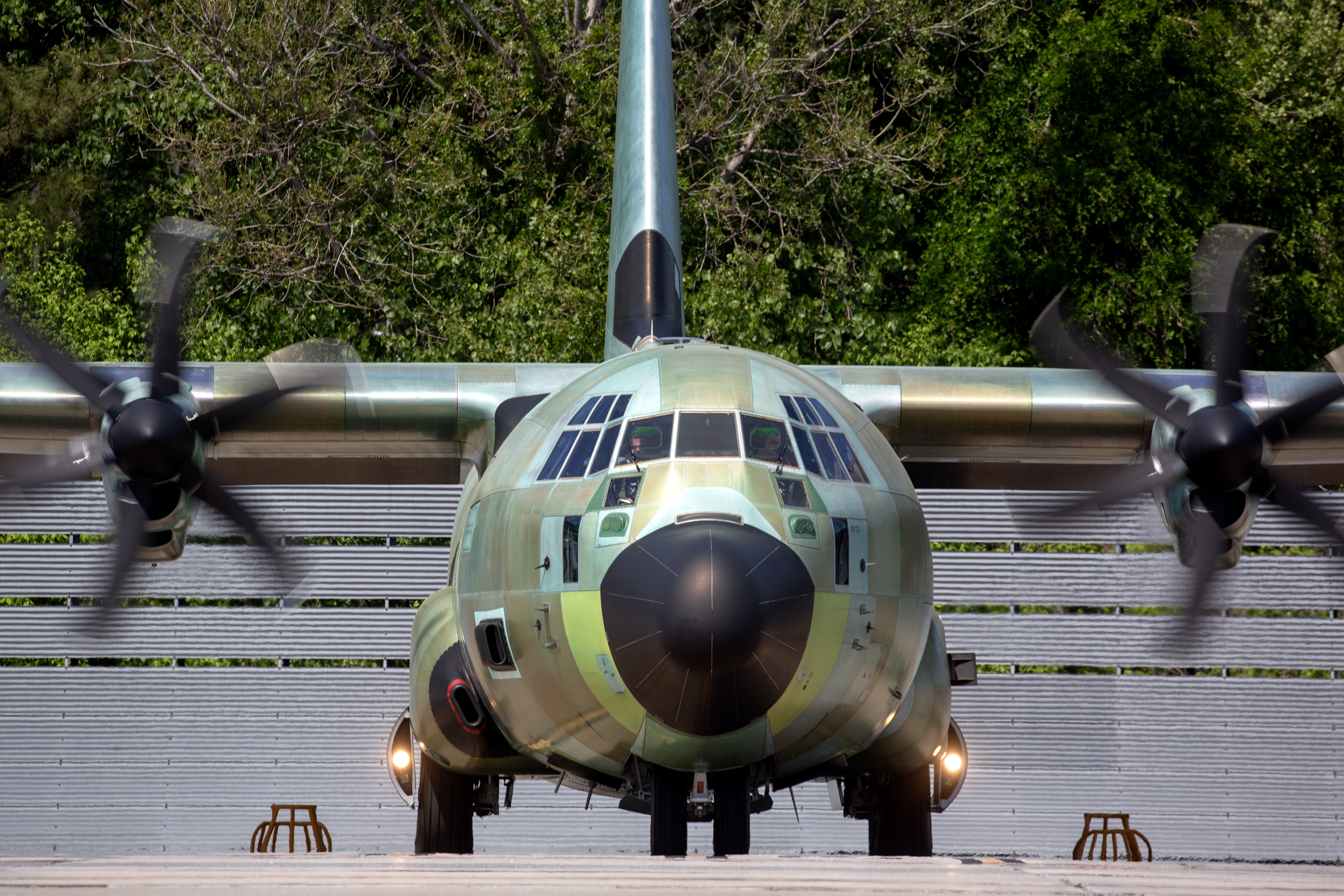 航空機・ヘリコプター Lockheed HC-130H HerculesU.S.Coast Guard Coast Guard takes delivery of 19th HC-130J long range surveillance