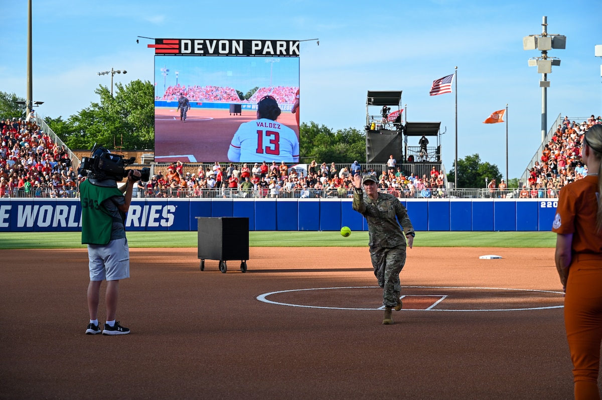 commander throws first pitch