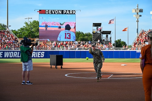 commander throws first pitch