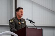 colonel gives speech