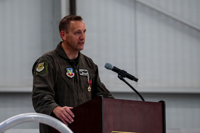 colonel gives speech