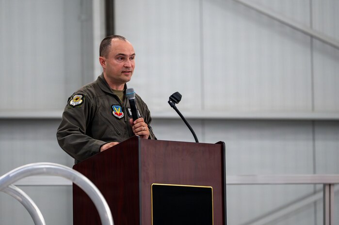 general gives speech
