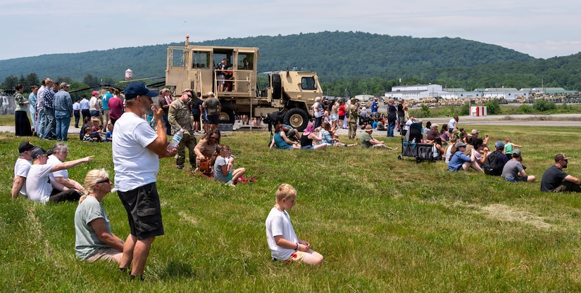 U.S. Soldiers and Airmen with the Pennsylvania National Guard engage with members of the local community during an open house at Fort Indiantown Gap, Pennsylvania, June 6, 2026.
This free event features Miss Pennsylvania, live tactical demonstrations, flyovers, displays of military equipment and vehicles, food trucks, live music and an infantry squad maneuver demonstration from the 2nd Battalion, 112th Infantry Regiment. (U.S. Army National Guard photo by Wayne V. Hall)