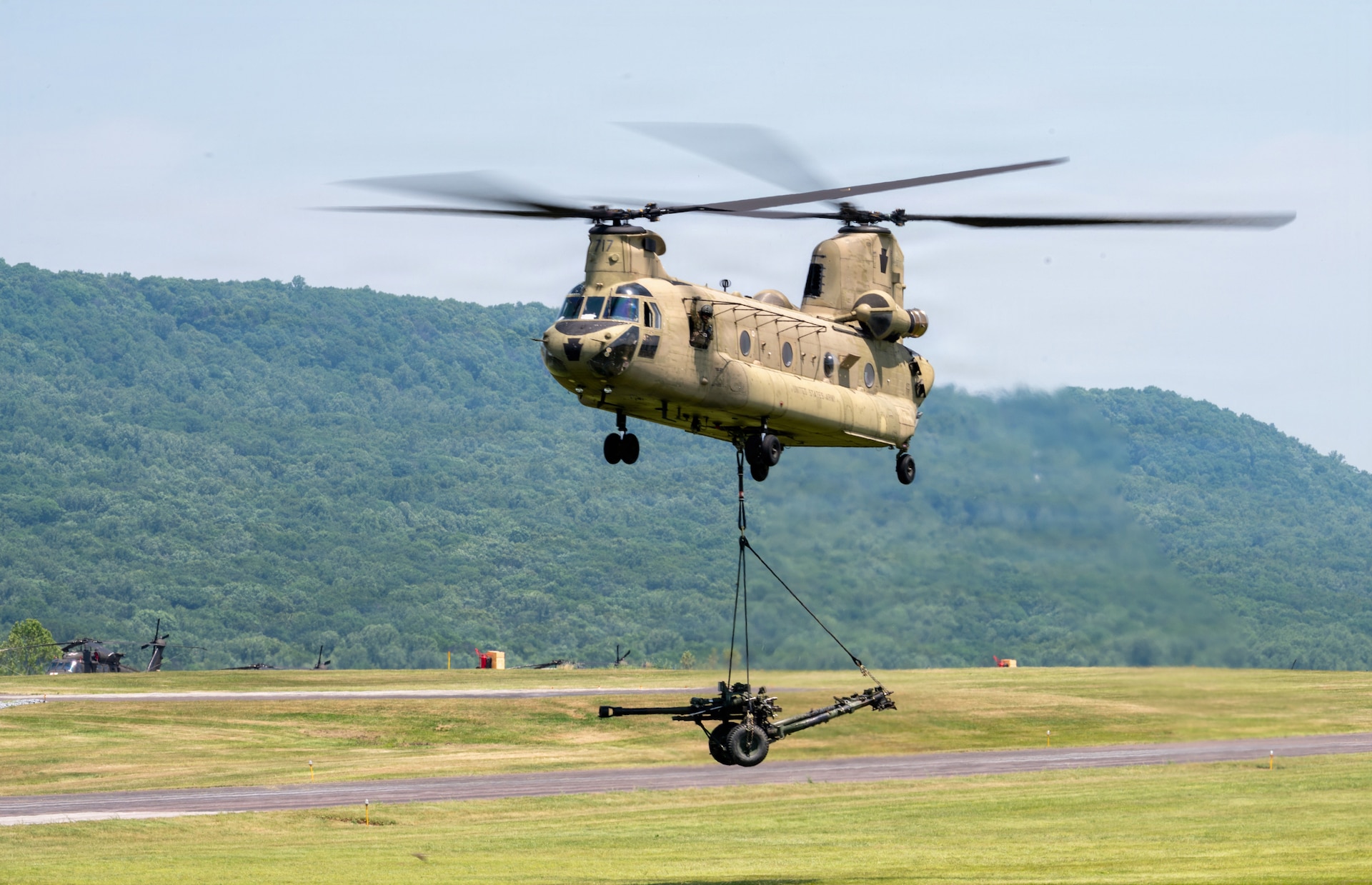 U.S. Soldiers and Airmen with the Pennsylvania National Guard engage with members of the local community during an open house at Fort Indiantown Gap, Pennsylvania, June 6, 2026.
This free event features Miss Pennsylvania, live tactical demonstrations, flyovers, displays of military equipment and vehicles, food trucks, live music and an infantry squad maneuver demonstration from the 2nd Battalion, 112th Infantry Regiment. (U.S. Army National Guard photo by Wayne V. Hall)