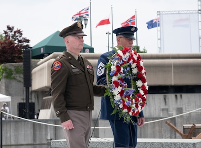 VNG supports D-Day anniversary ceremony in Bedford
