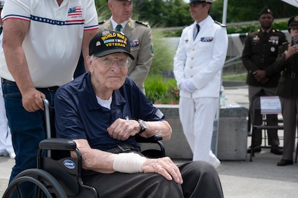VNG supports D-Day anniversary ceremony in Bedford