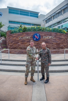 Lt. Gen. Joel Vowell, U.S. Army Pacific (USARPAC) deputy commanding general, greeted the Indian Army Lt. Gen. Rajiv Ghai, Deputy Chief of Army Staff for Strategy, left, at the Command and Control Facility, United States Army Pacific Headquarters, Fort Shafter, Hawaii, June 5, 2026.