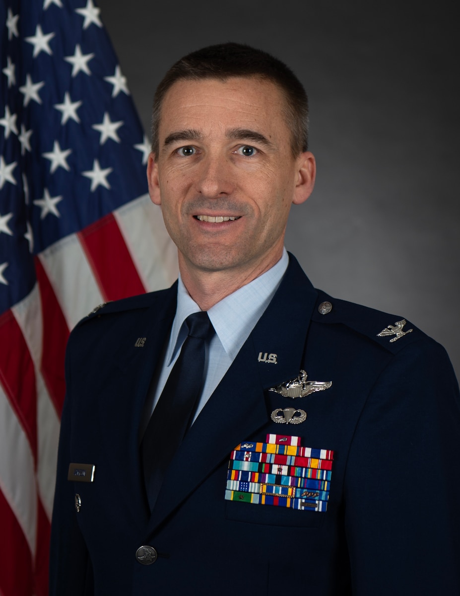 Headshot of Airmen