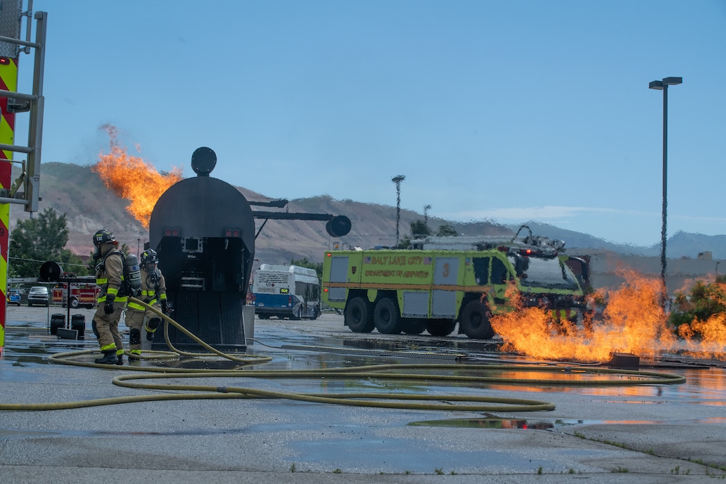 Salt Lake City International Airport staff conducts an emergency response drill involving local law enforcement, the Utah National Guard,  and local fire departments responding to a simulated airline crash at the Salt Lake International Airport, May 28, 2026.(U.S. Army National Guard Photo By Staff Sgt. Ariel J. Solomon)