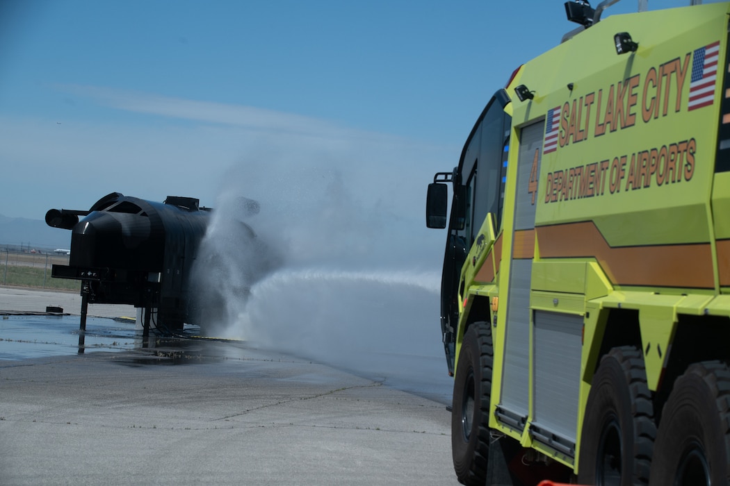 An Airport emergency response drill involving The Salt Lake Airport, Utah National Guard and local fire department responds to the crash of a simulated flight carrying servicemembers on deployment leaving Salt Lake International Airport, May 28, 2026.(U.S. Army National Guard Photo By Staff Sgt. Ariel J. Solomon)