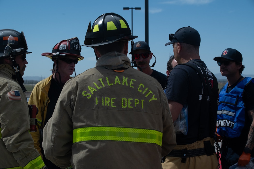 An Airport emergency response drill involving The Salt Lake Airport, Utah National Guard and local fire department responds to the crash of a simulated flight carrying servicemembers on deployment leaving Salt Lake International Airport, May 28, 2026.(U.S. Army National Guard Photo By Staff Sgt. Ariel J. Solomon)