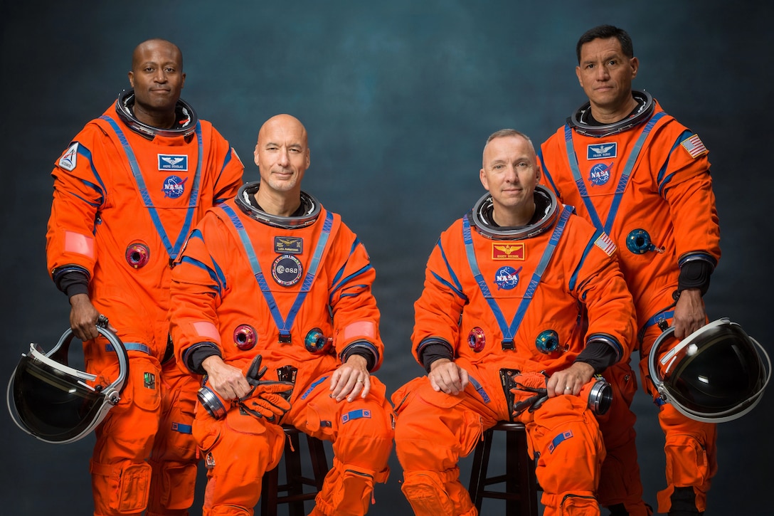 U.S. Marine Corps courtesy photo by Bill Stafford, NASA.