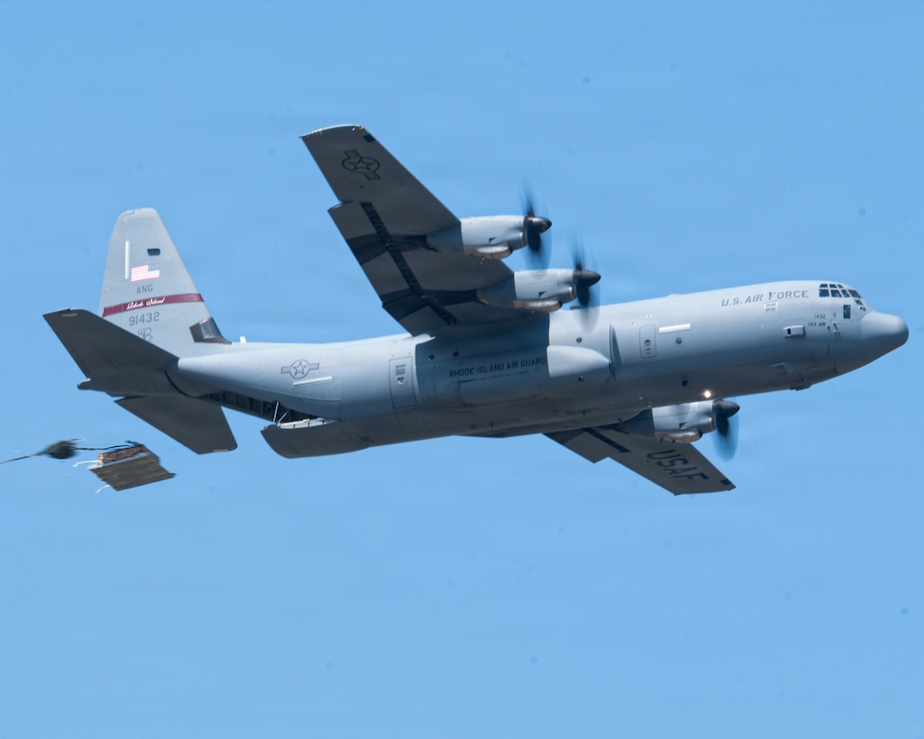 CTANG and RIANG Conduct joint tactical airlift training