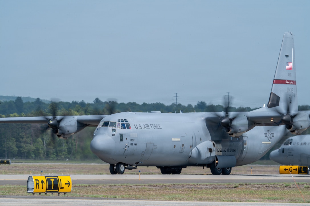 CTANG and RIANG Conduct joint tactical airlift training