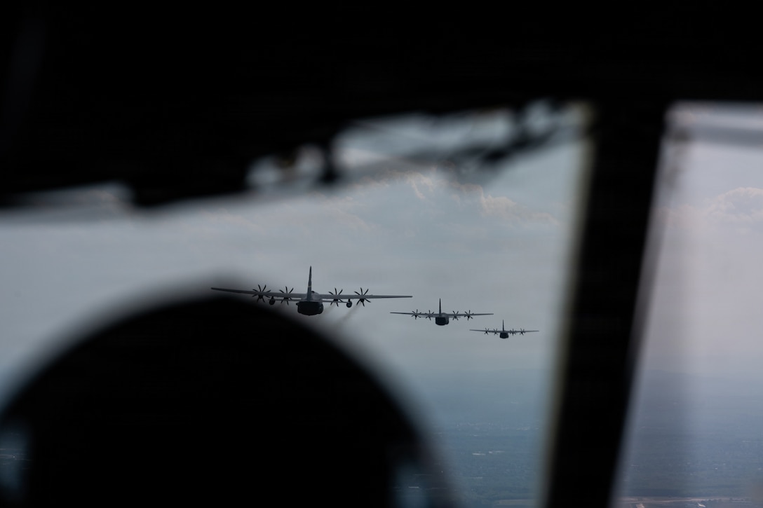 CTANG and RIANG Conduct joint tactical airlift training