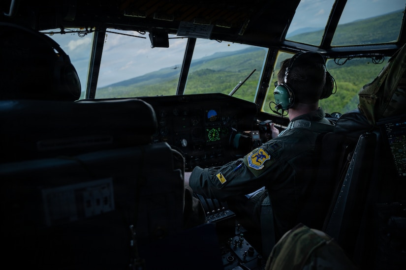 CTANG and RIANG Conduct joint tactical airlift training