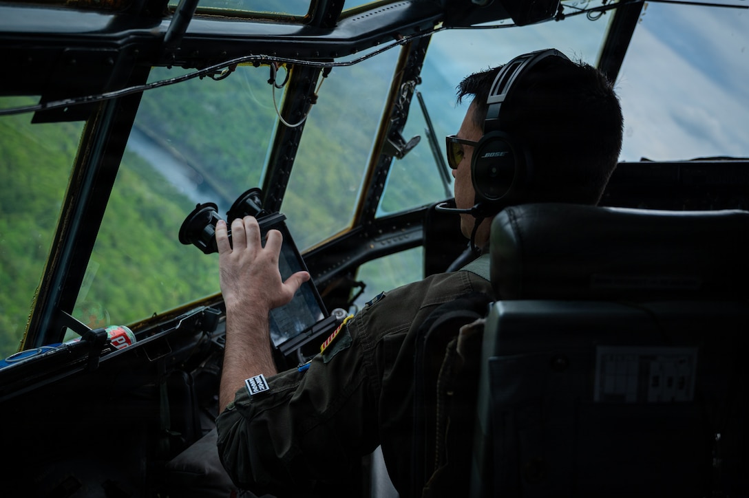 CTANG and RIANG Conduct joint tactical airlift training