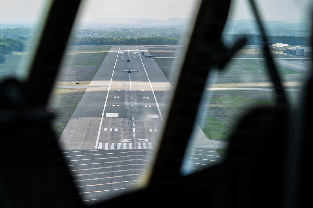 CTANG and RIANG Conduct joint tactical airlift training