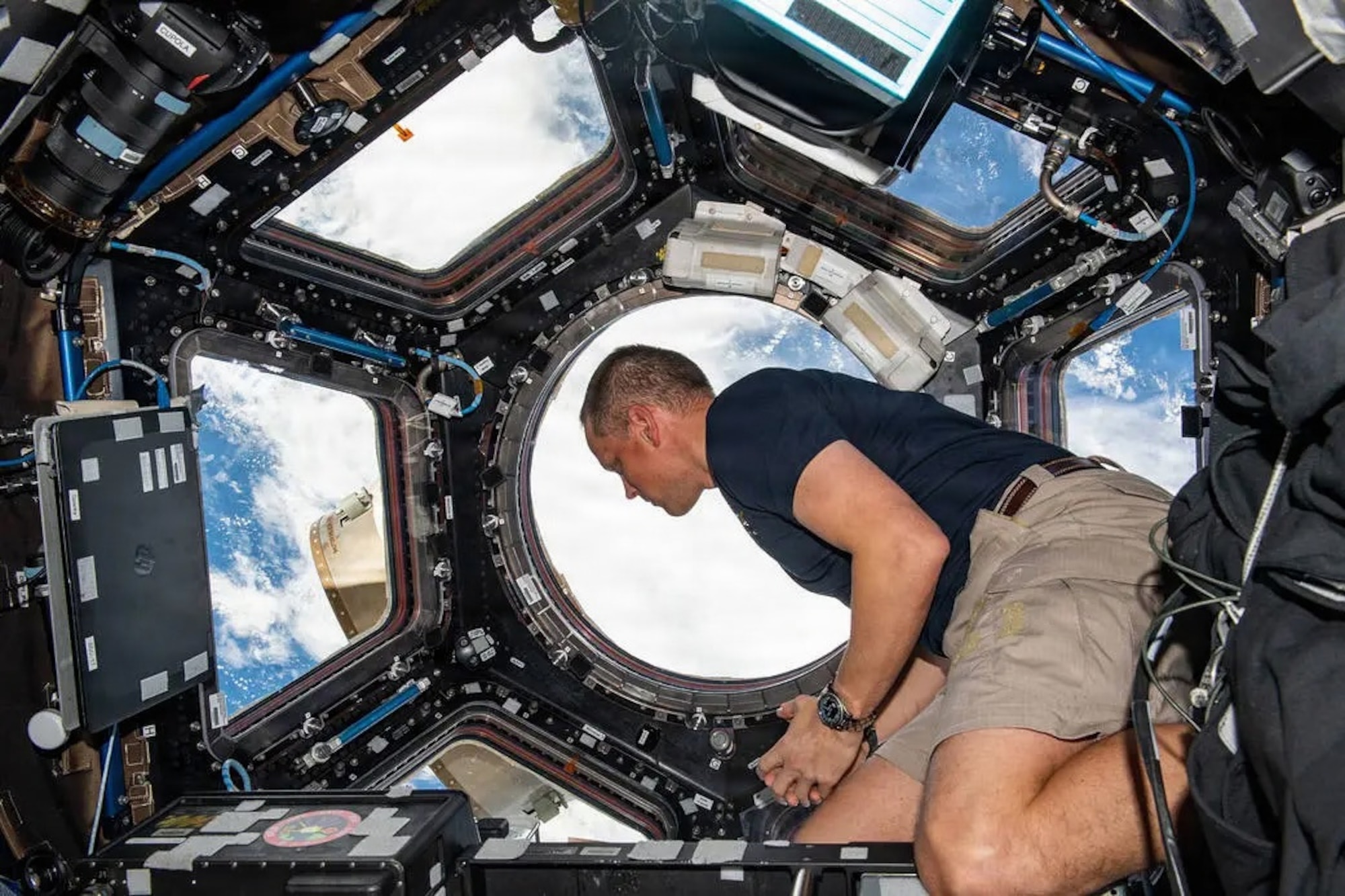 Air Force Test Pilot tapped as ‘ultimate wingman’ for Artemis III