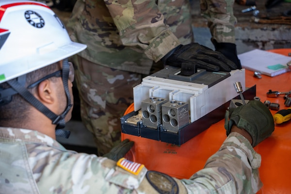 Teams from the 249th Engineer Battalion (Prime Power), Bravo Company completed a Circuit Breaker Relay Maintenance (CBRM) testing mission at Smithland Locks & Dam in Brookport, Illinois, May 28, 2026.