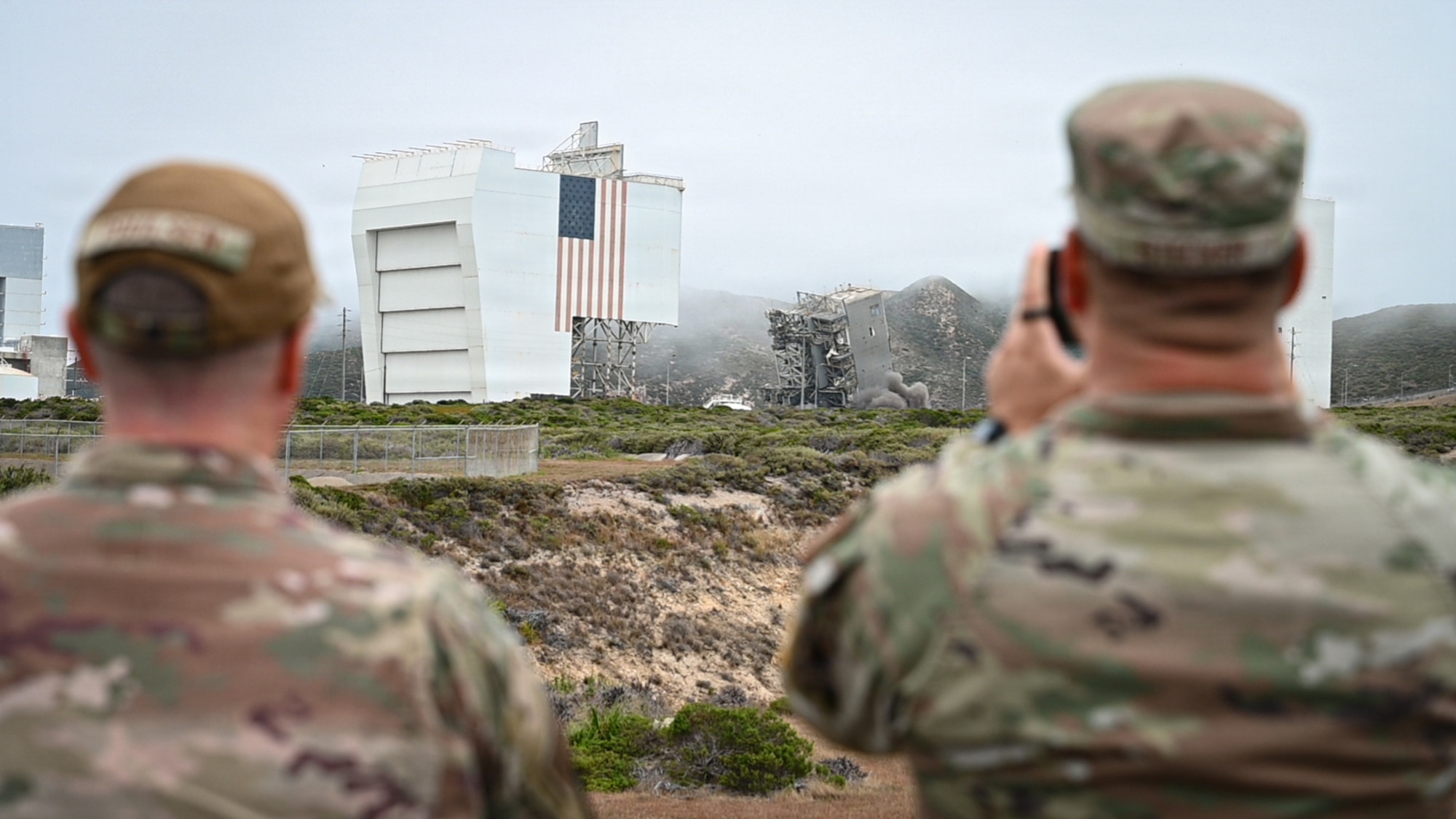 Vandenberg members take photos of SLC-6 demolition,