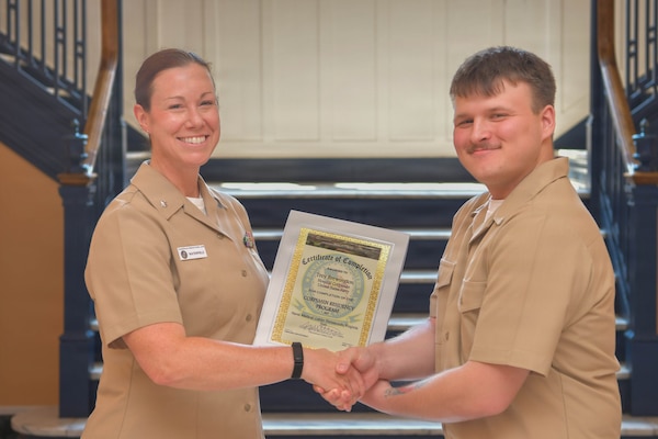 PORTSMOUTH, Va. (June 12, 2026) Corpsmen graduate from the Hospital Corpsman Residency Program (HMRP) at Naval Medical Center Portsmouth, June 12, 2026. NMRTC Portsmouth is the premier readiness and training platform that provides superior medical training for military medical service members at NMCP, the U.S. military’s oldest, continuously operating military hospital since 1830. (U.S. Navy photo by Mass Communication Specialist 1st Class Michael Botts)