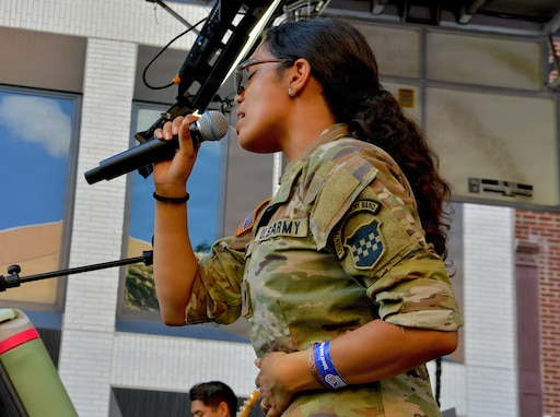 Army Reserve Soldiers Connect with community in East Harlem