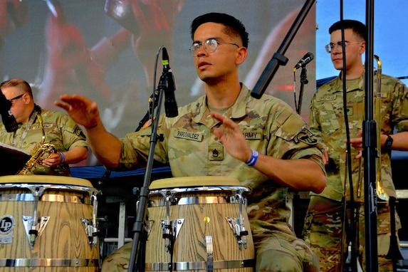 Army Reserve Soldiers Connect with community in East Harlem