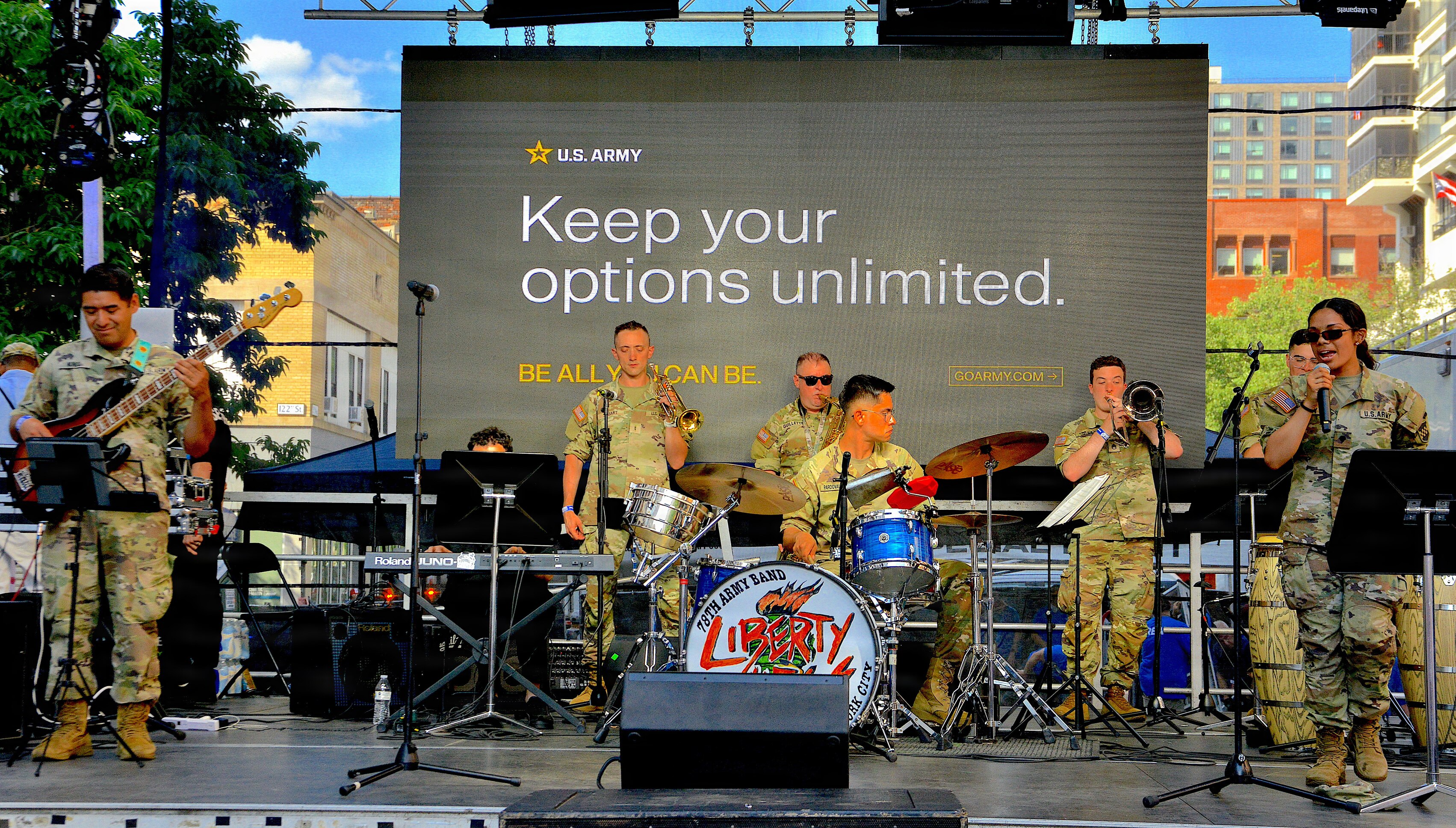 Army Reserve Soldiers Connect with community in East Harlem