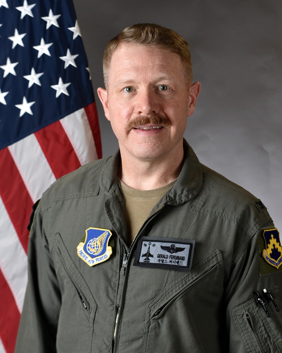 portrait of 8th Operations Group commander.