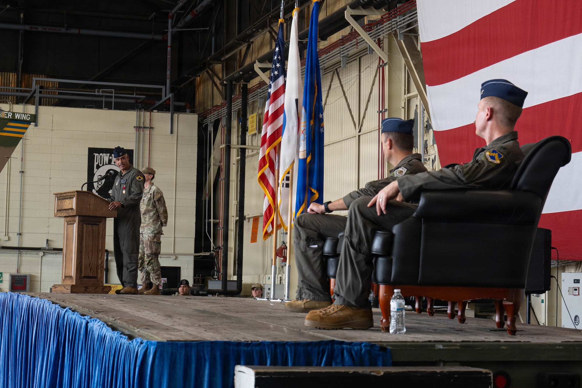8th Operations Group changes command
