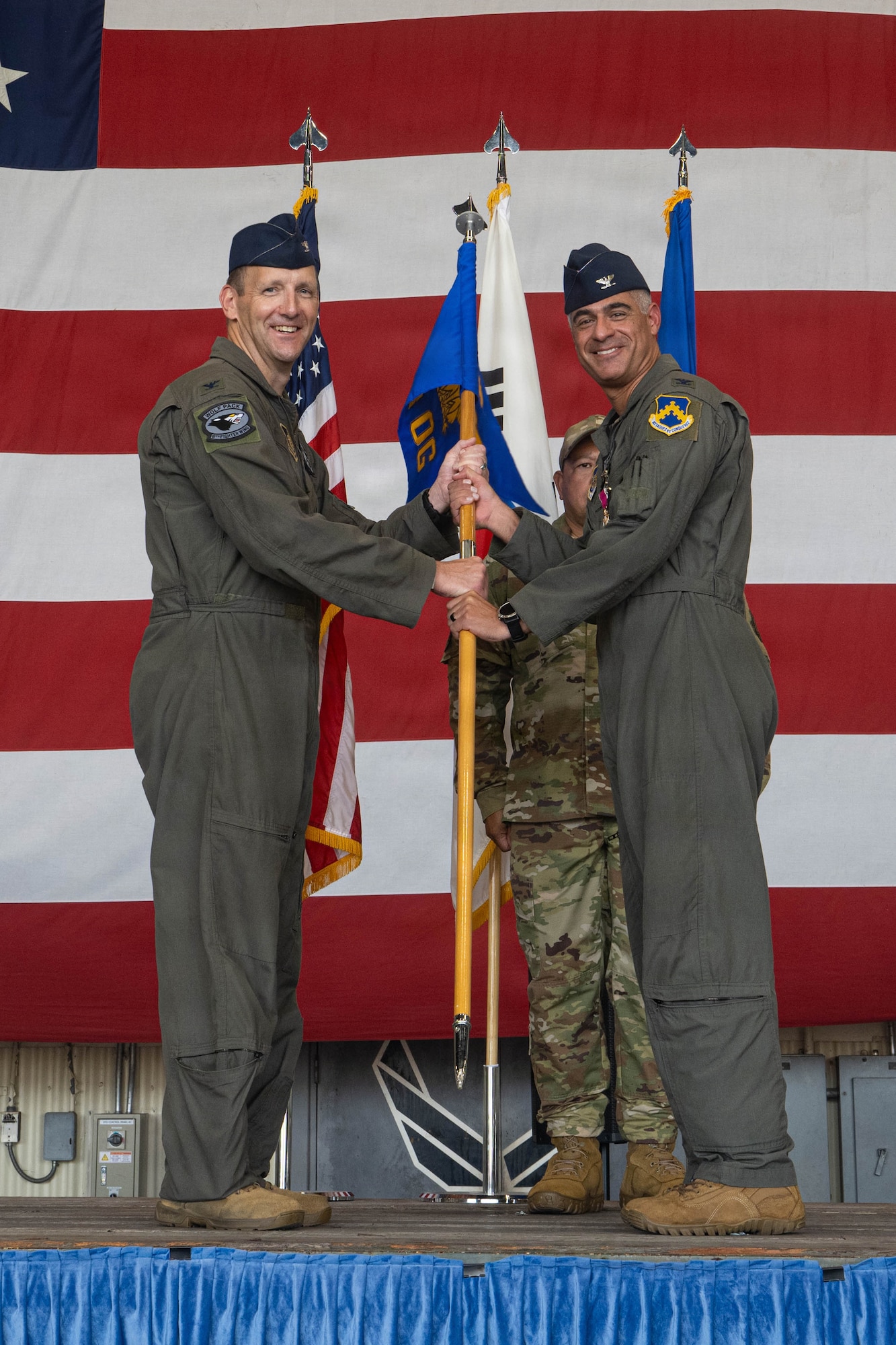 8th Operations Group changes command