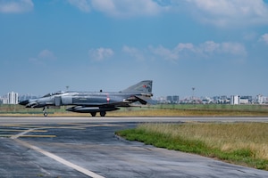 A Turkish F4 on the runway