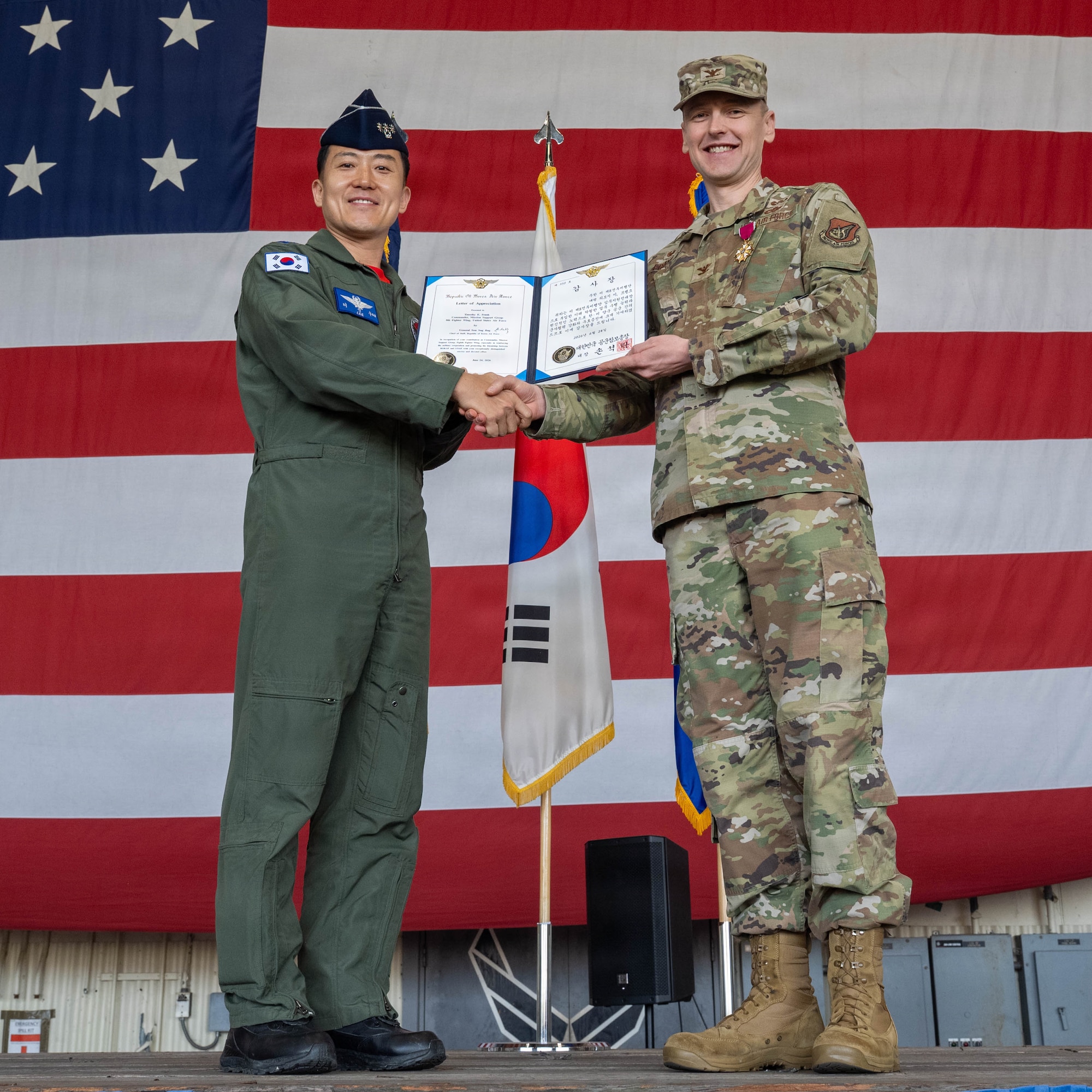 Commander receives Letter of Appreciation.