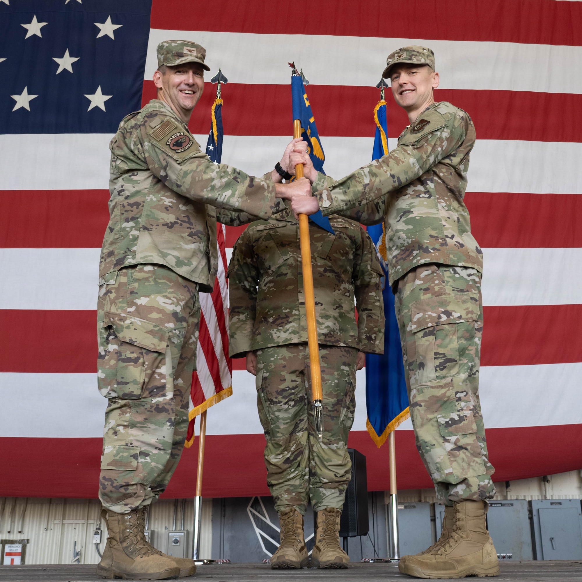 Commander transfers guidon.