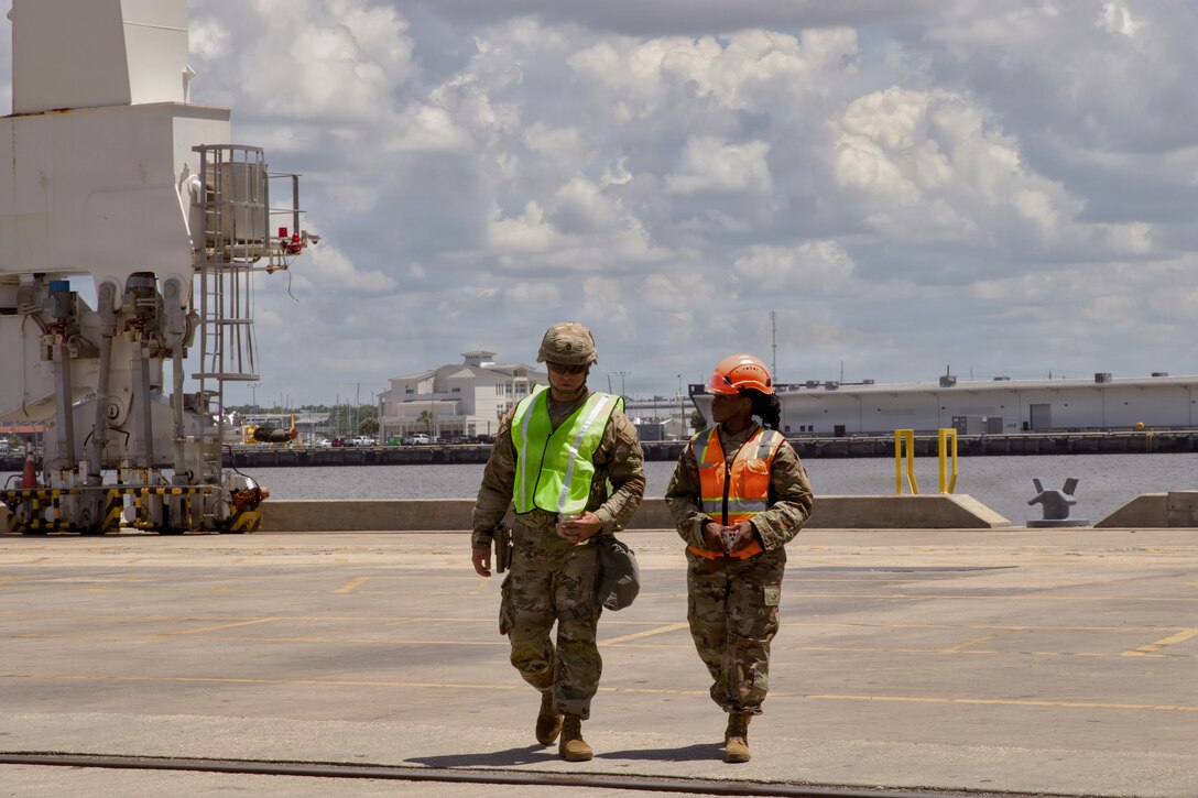 Army Reserve sustainment Soldiers execute real-world rail operations during Operation Sentinel Justice