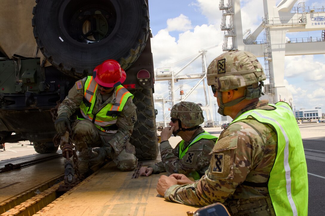 Army Reserve sustainment Soldiers execute real-world rail operations during Operation Sentinel Justice