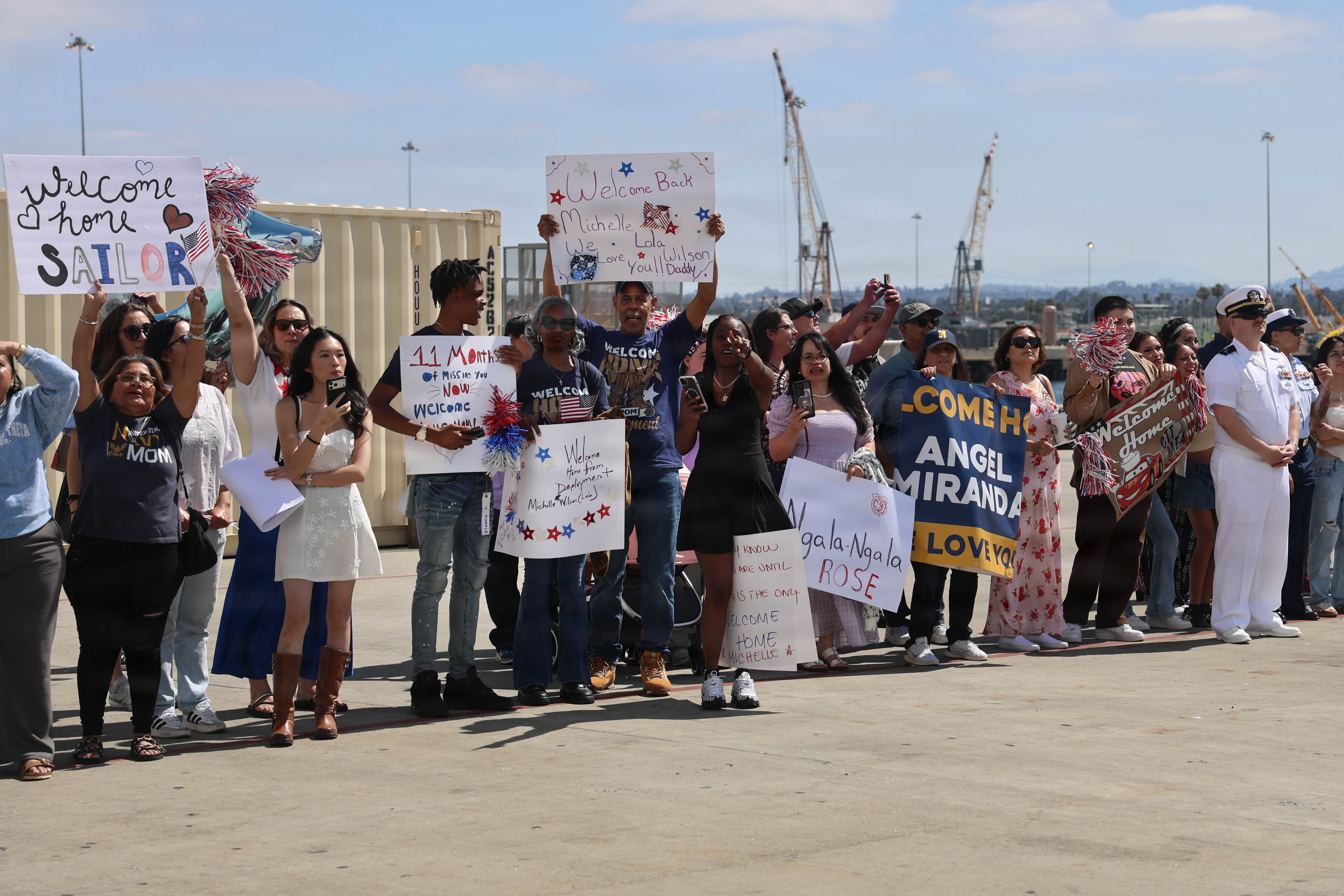 USS Lake Erie returns to San Diego following 11-month underway > United ...