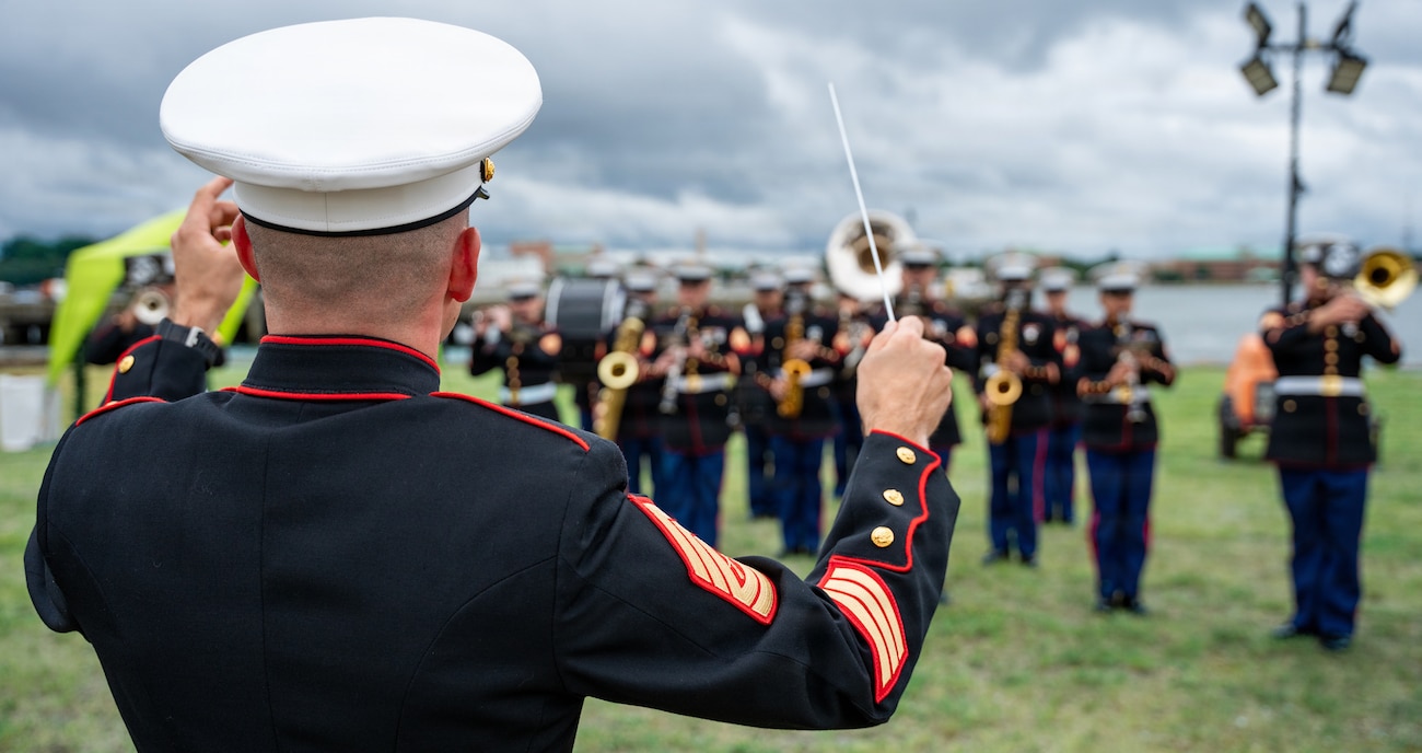 NORFOLK, Va. (June 19, 2026) Marines assigned to the 2nd Marine Aircraft Wing (MAW) Band perform during the Norfolk Harborfest Parade of Sail, June 19, 2026. FLEETEX 250 represents the United States’ commitment to layer defense of the homeland through forward-deployed forces and reinforces interoperability with allies and partners through collective maritime security. (U.S. Navy photo by Mass Communication Specialist 2nd Class Derek Cole)