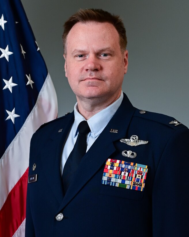 Col. Ryan Simpson Official Photo