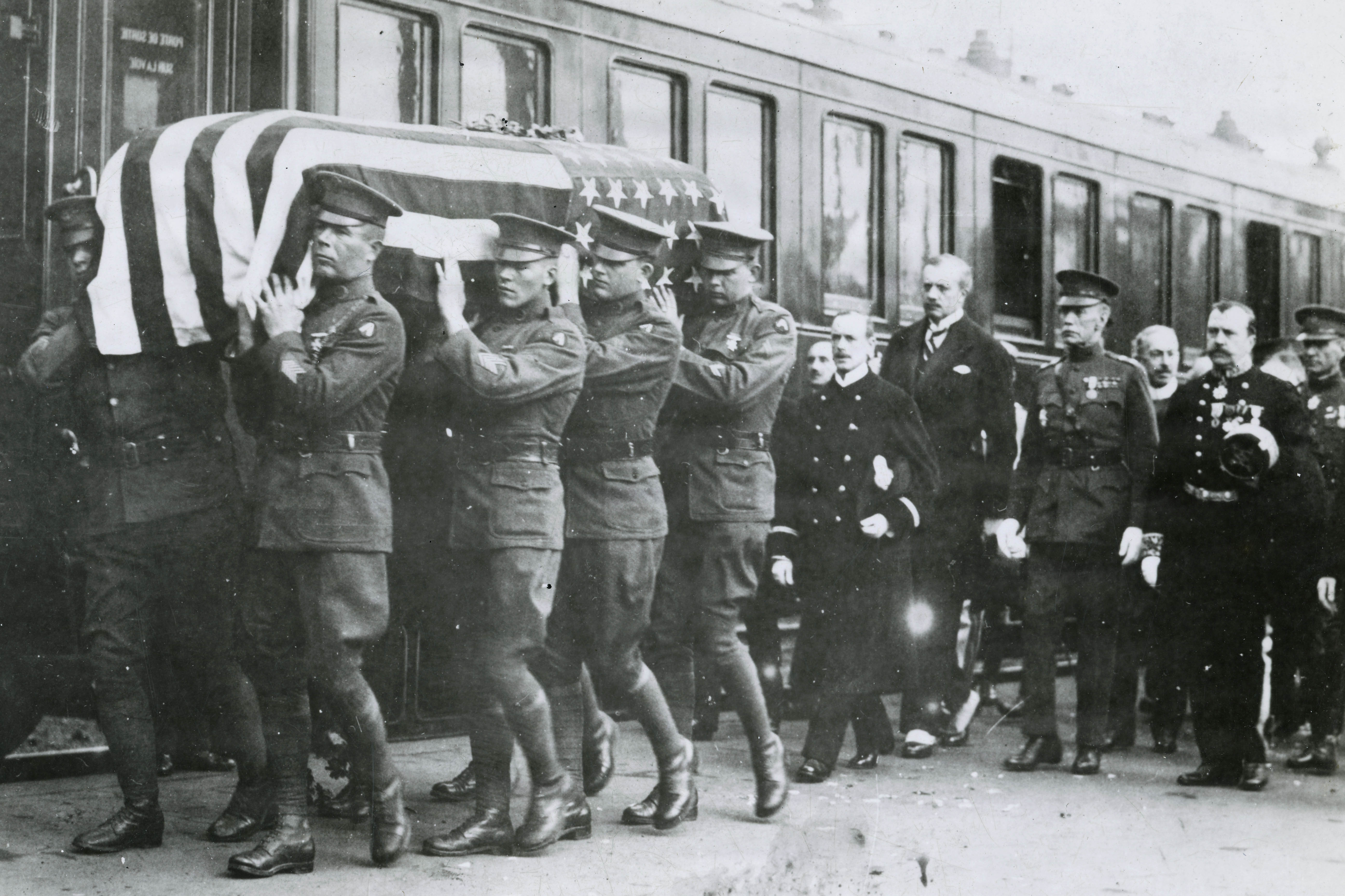 Tomb of the Unknown Soldier Marks 100 Years Since First Guard Posting >  U.S. Department of War > Defense Department News | U.S. Department of War
